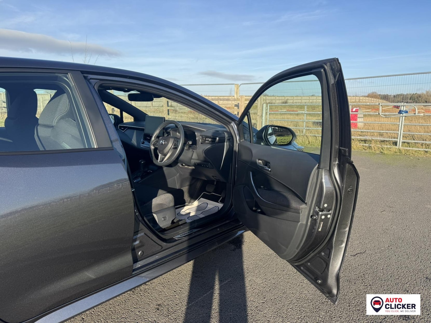 Used Toyota Corolla 2023 for sale - 76304433: Photo 30