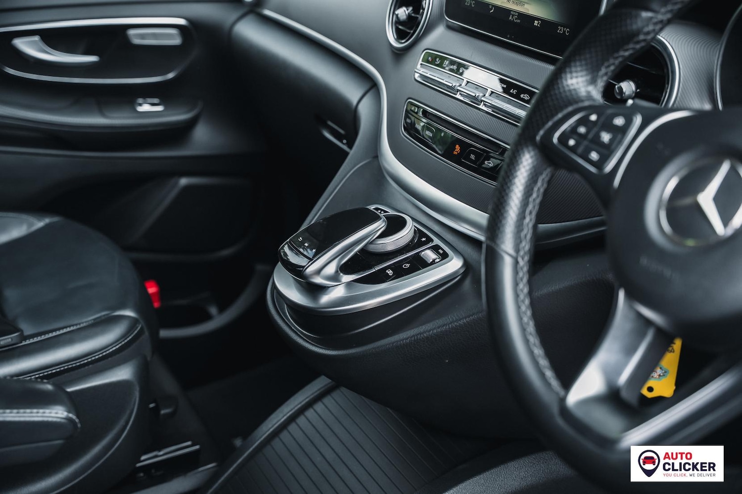 Used Mercedes-Benz V-Class 2018 for sale - 77702870: Photo 20