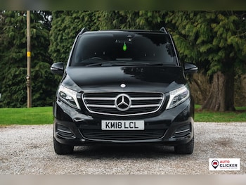 Used Mercedes-Benz V-Class 2018 for sale - 77702870: Photo