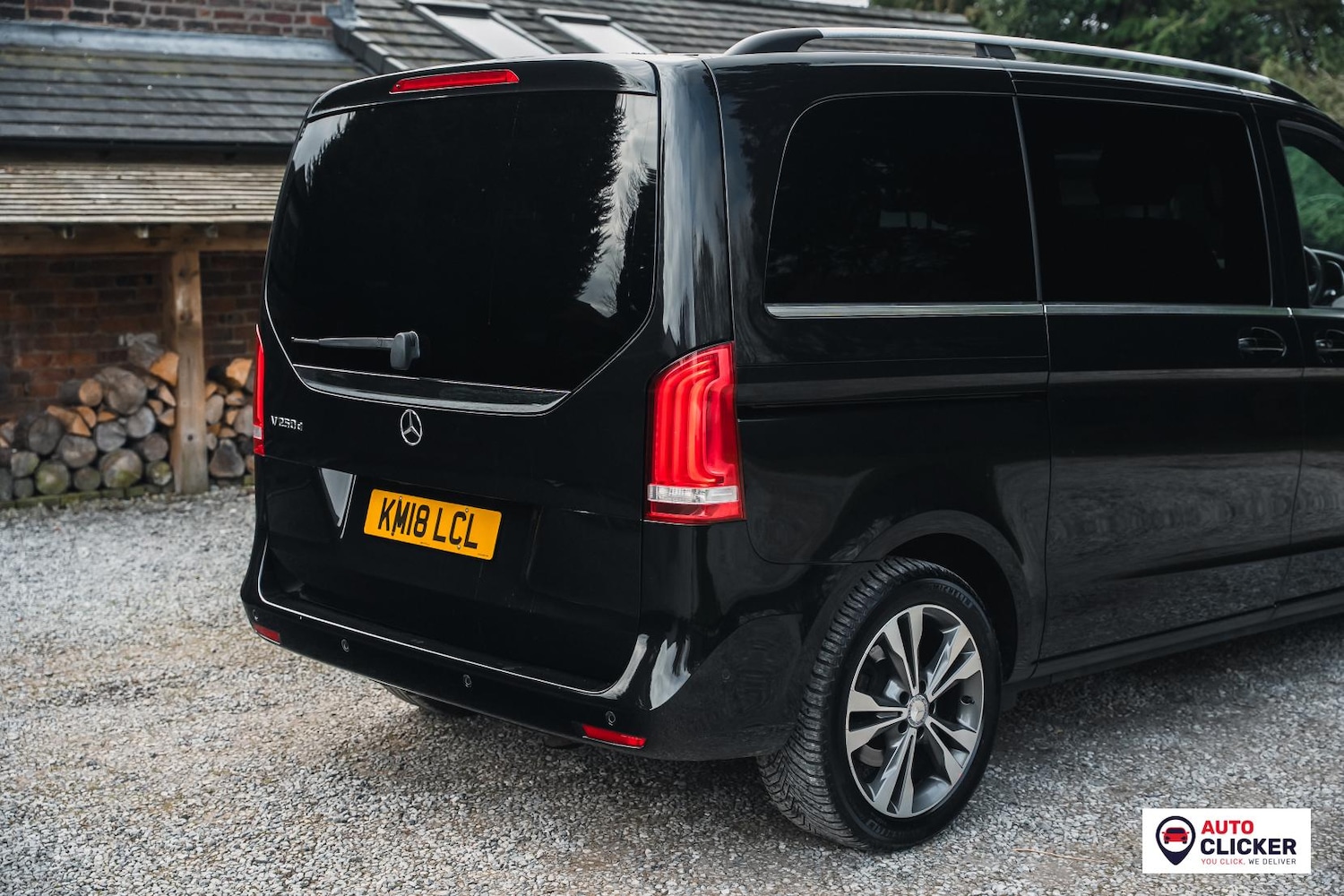 Used Mercedes-Benz V-Class 2018 for sale - 77702870: Photo 30