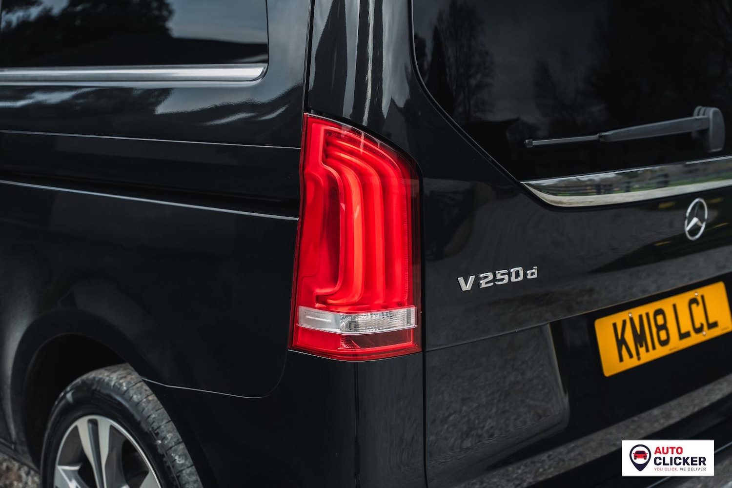 Used Mercedes-Benz V-Class 2018 for sale - 77702870: Photo 32