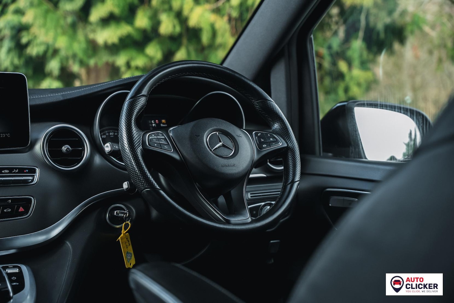 Used Mercedes-Benz V-Class 2018 for sale - 77702870: Photo 41