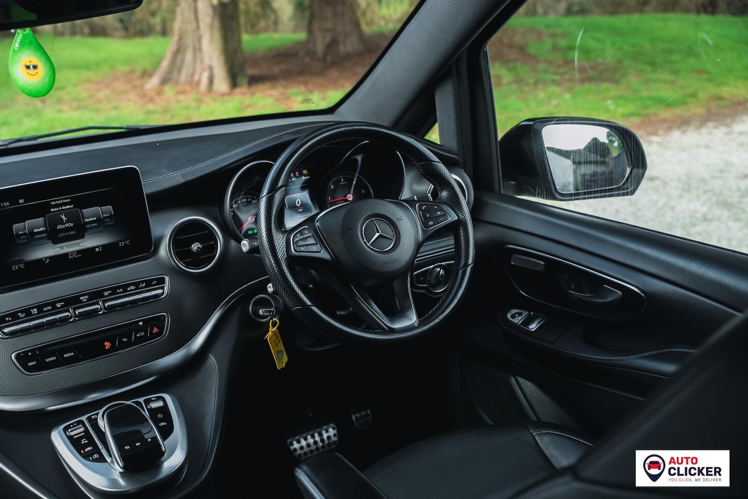 Used Mercedes-Benz V-Class 2018 for sale - 77702870: Photo 42