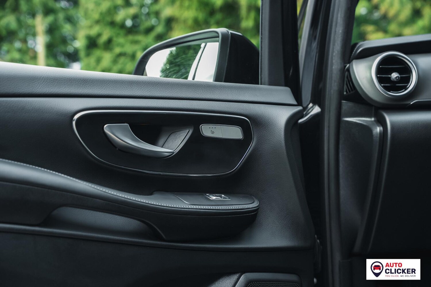 Used Mercedes-Benz V-Class 2018 for sale - 78046019: Photo 48