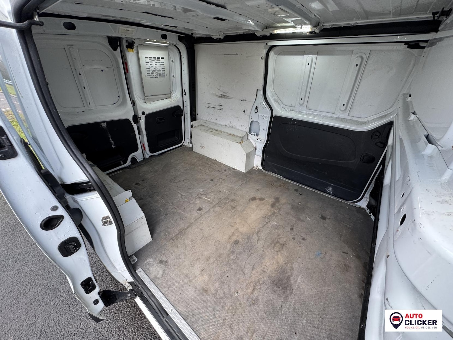 Used Vauxhall Vivaro 2015 for sale - 76405116: Photo 11