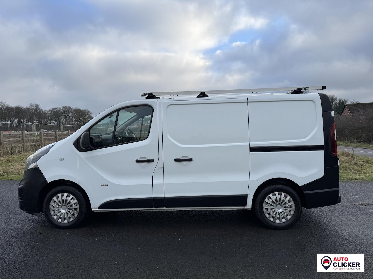 Used Vauxhall Vivaro 2015 for sale - 76405116: Photo 2