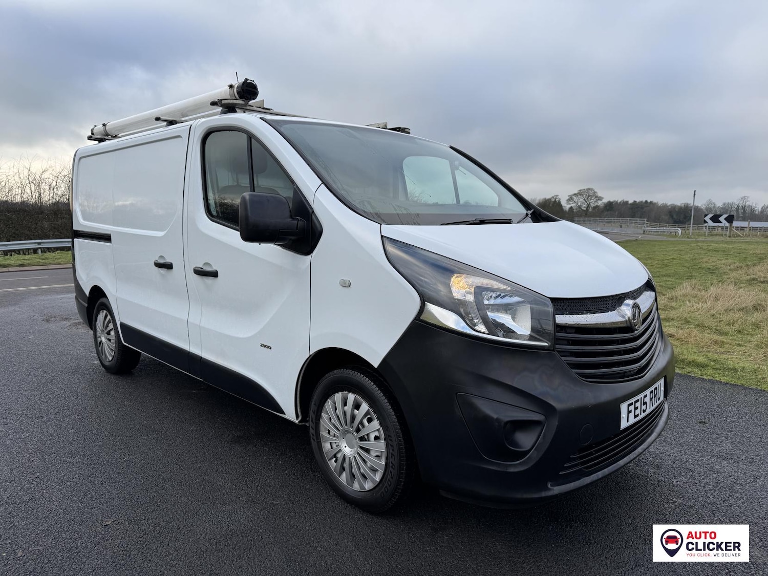 Used Vauxhall Vivaro 2015 for sale - 76405116: Photo 3