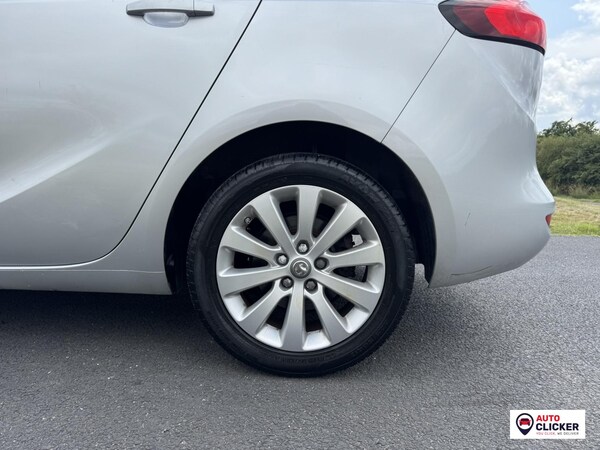 Used Vauxhall Zafira Tourer 2017 for sale - 75380927: Photo 12