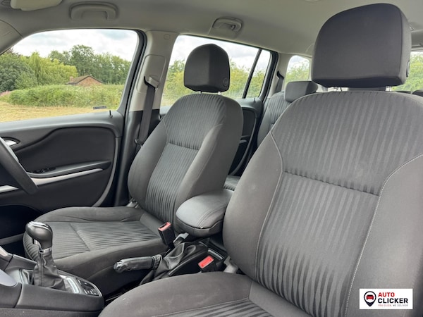 Used Vauxhall Zafira Tourer 2017 for sale - 75380927: Photo 19