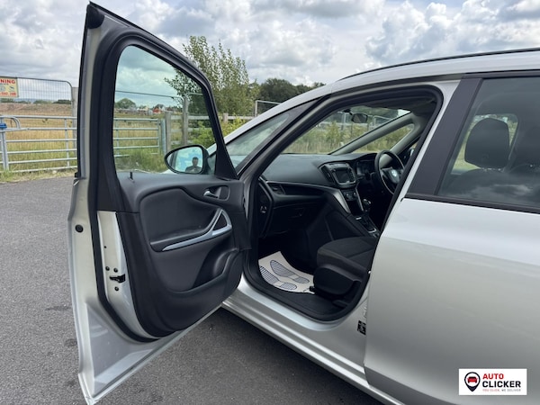 Used Vauxhall Zafira Tourer 2017 for sale - 75380927: Photo 39