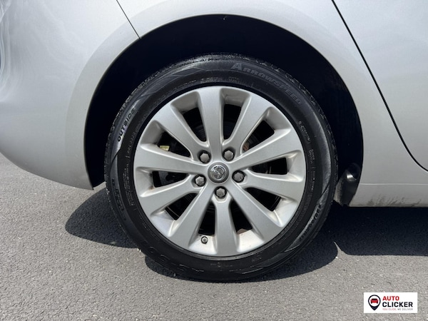 Used Vauxhall Zafira Tourer 2017 for sale - 75380927: Photo 5