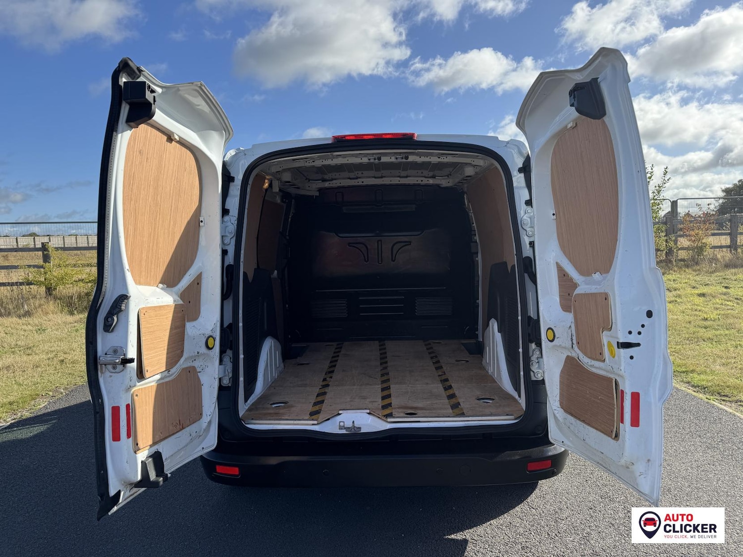 Used Ford Transit Connect 2023 for sale - 76577083: Photo 30