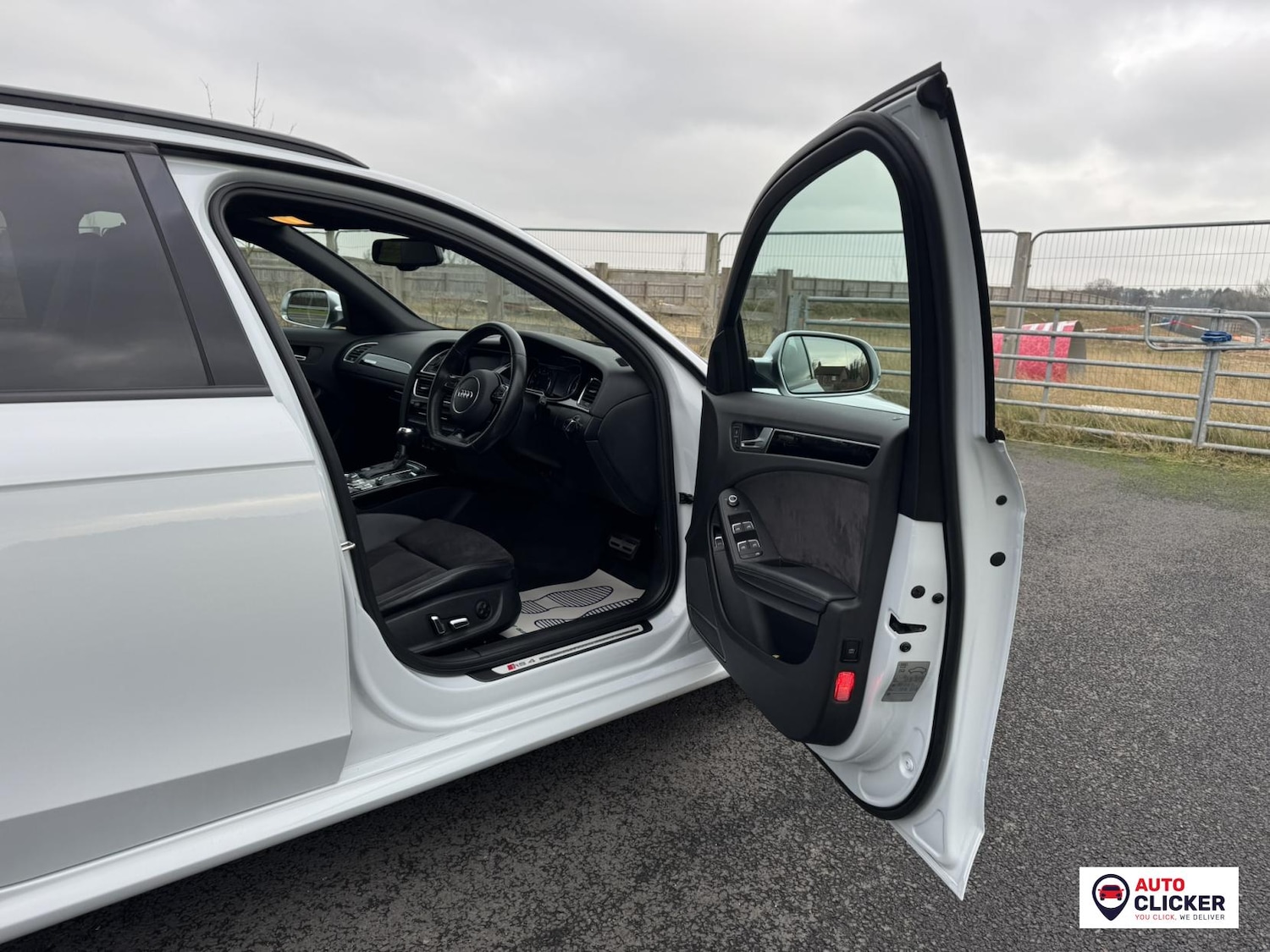 Used Audi RS4 2015 for sale - 77039654: Photo 31