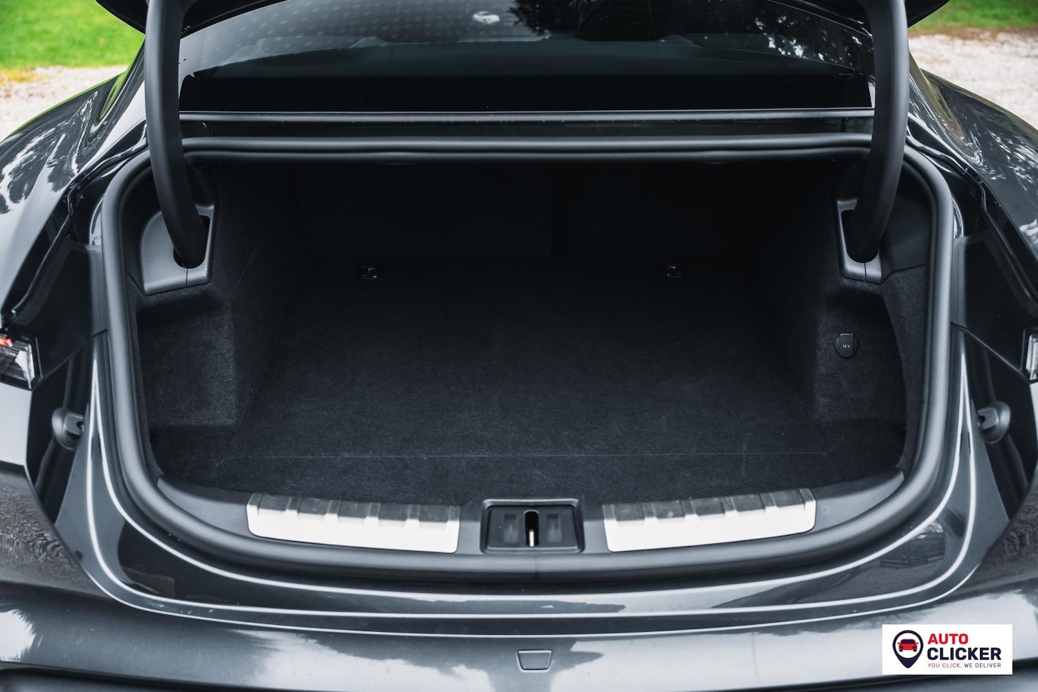 Used Porsche Taycan 2020 for sale - 77819161: Photo 15