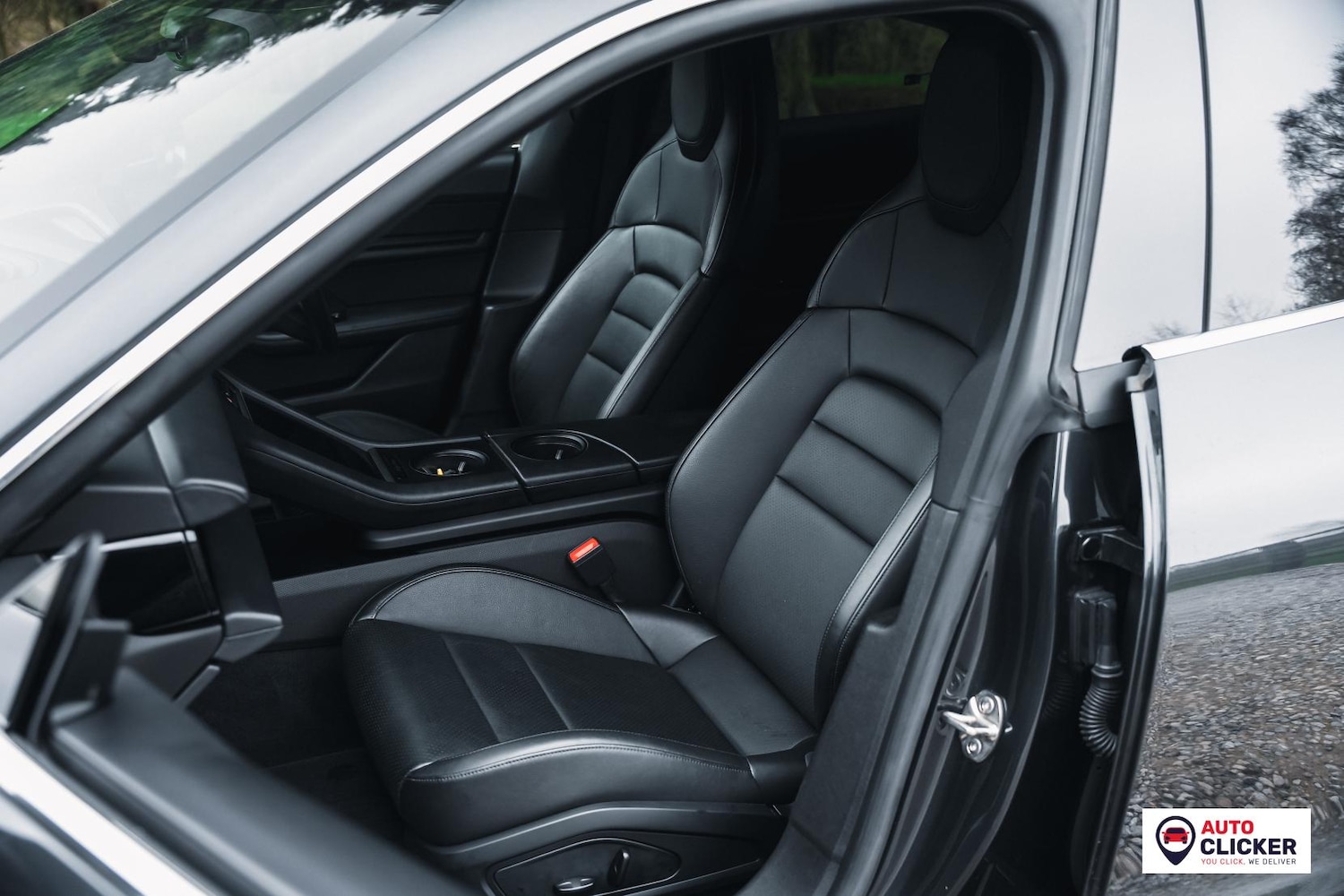 Used Porsche Taycan 2020 for sale - 77819161: Photo 17