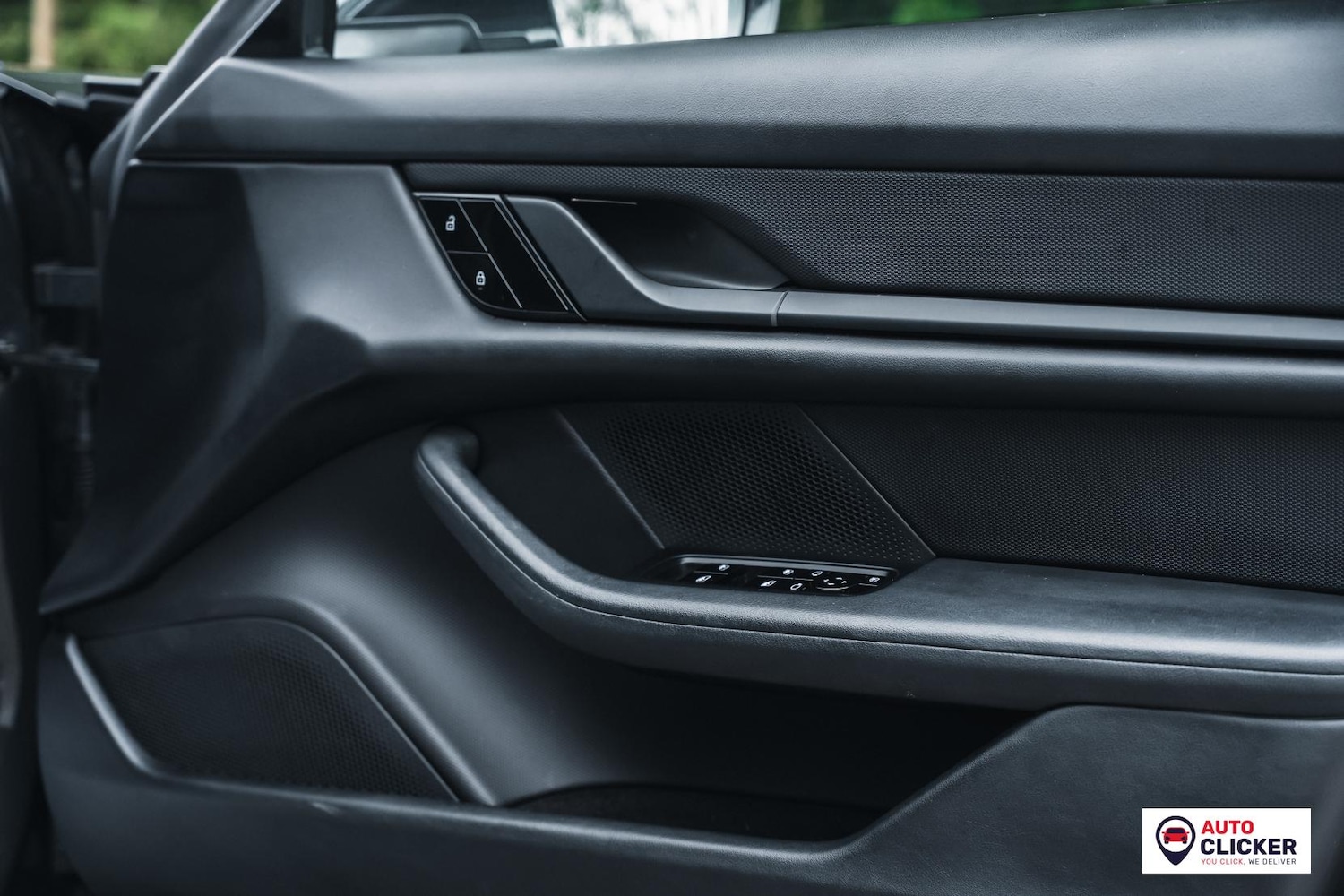 Used Porsche Taycan 2020 for sale - 77819161: Photo 51