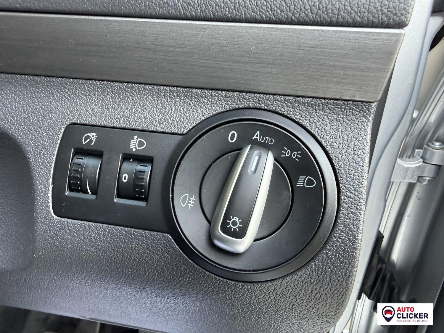 Used Volkswagen Touran 2012 for sale - 77763013: Photo 24