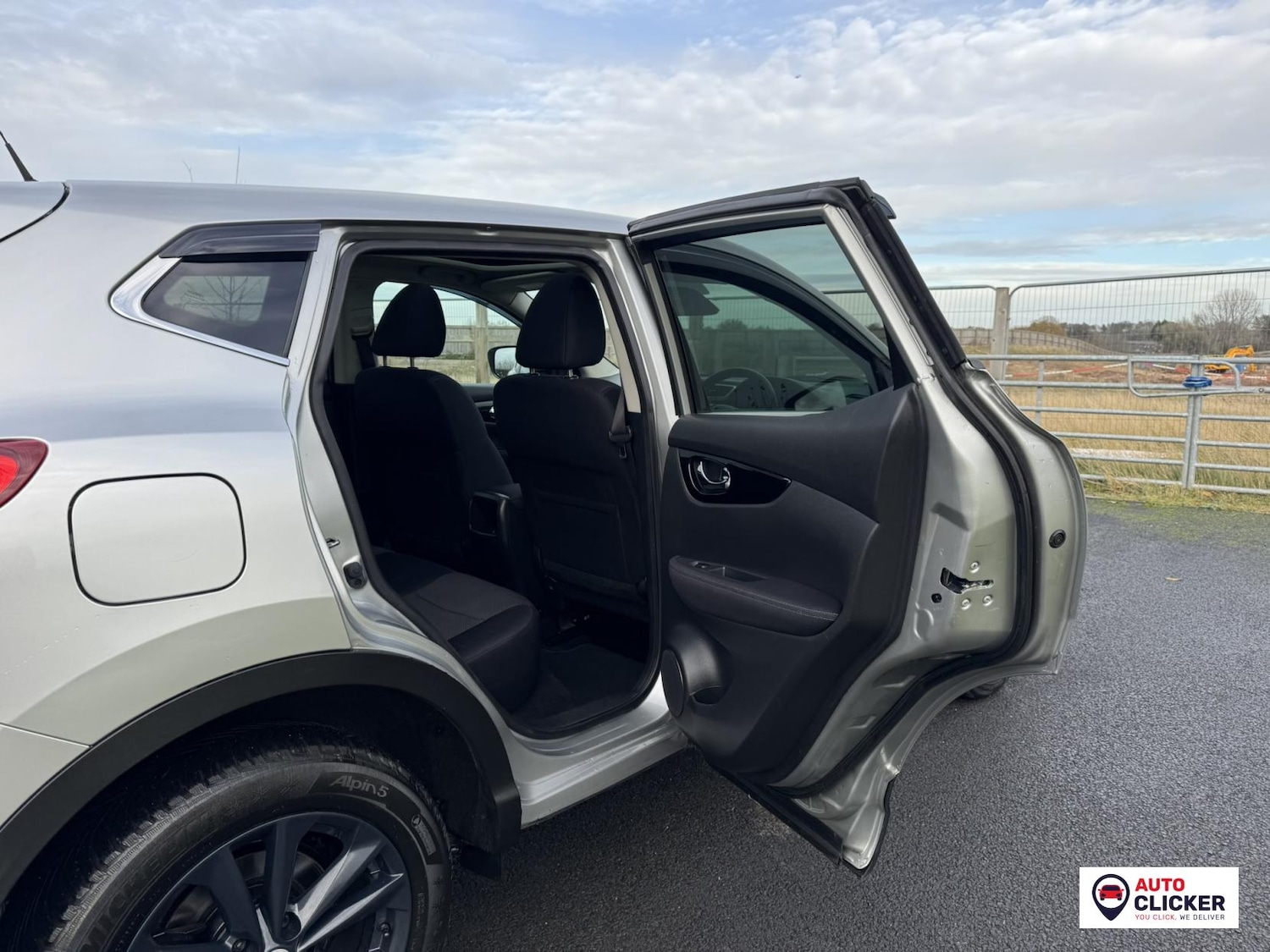 Used Nissan Qashqai 2014 for sale - 76877681: Photo 33