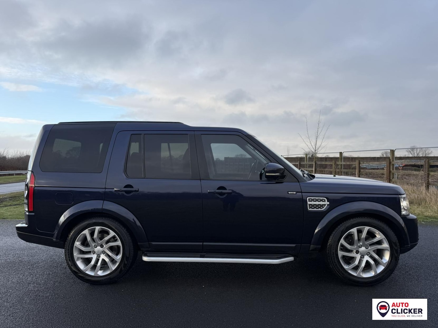 Used Land Rover Discovery 2015 for sale - 77261863: Photo 4