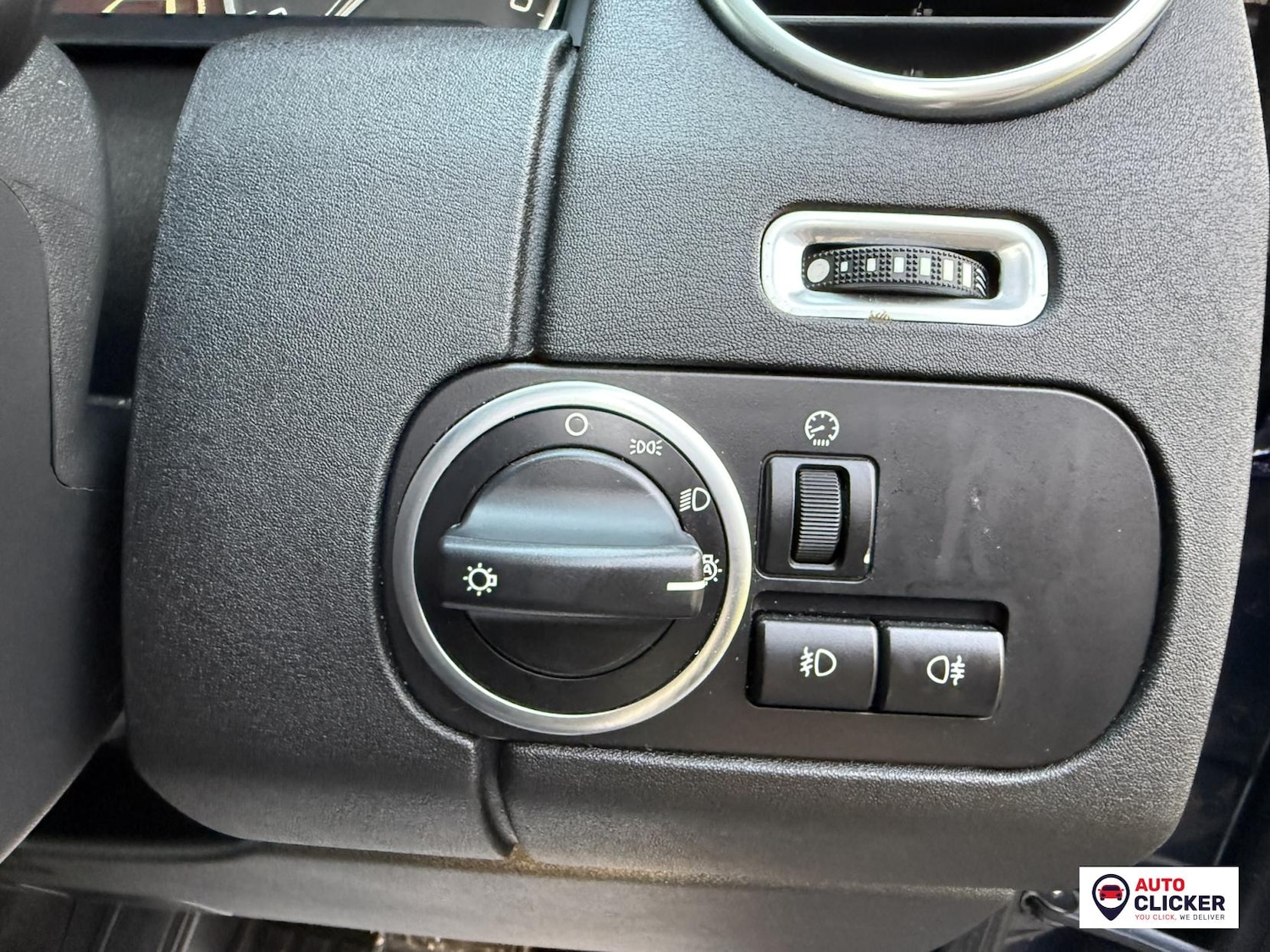 Used Land Rover Discovery 2015 for sale - 77261863: Photo 50