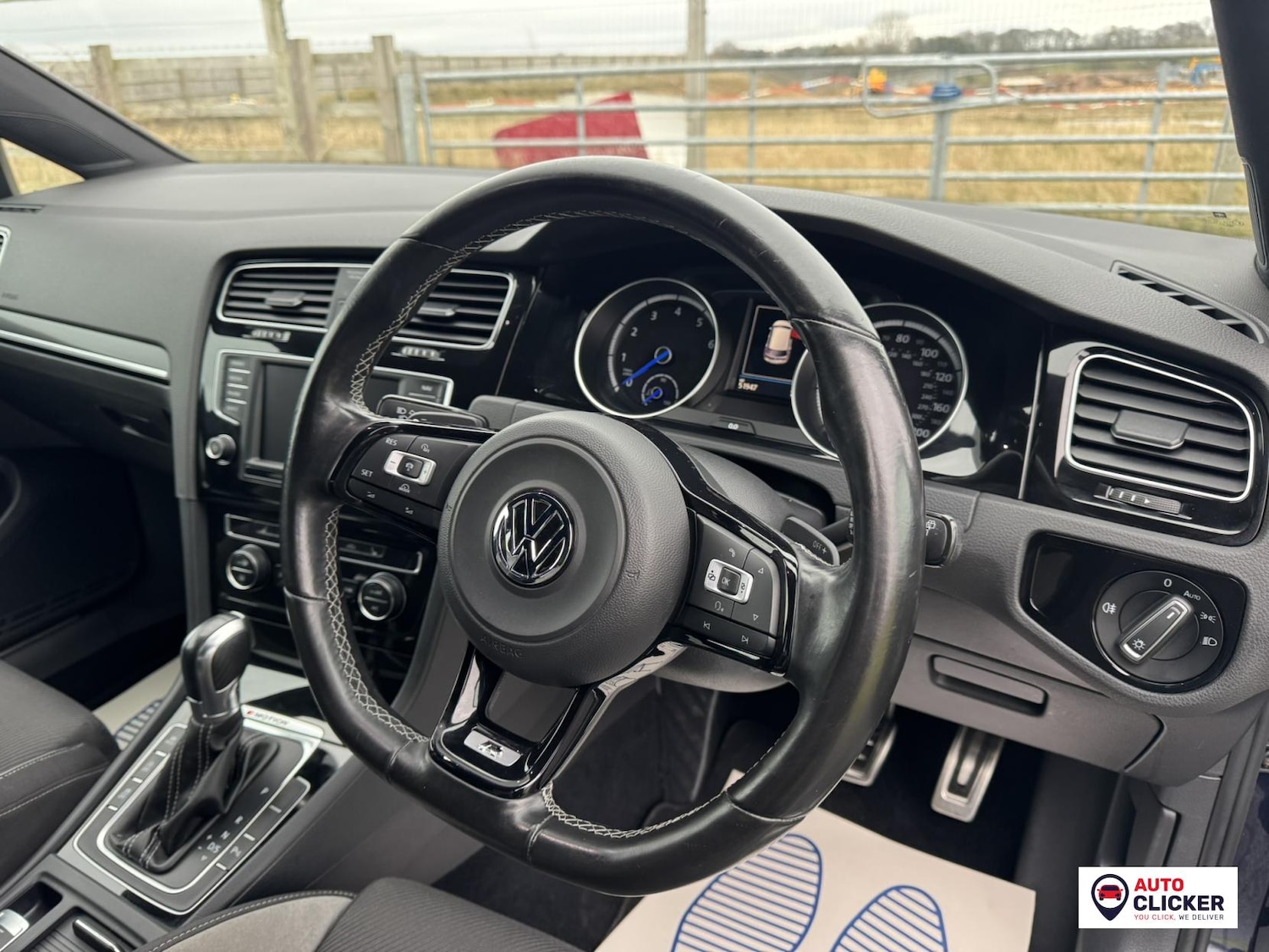 Used Volkswagen Golf 2017 for sale - 77151667: Photo 14