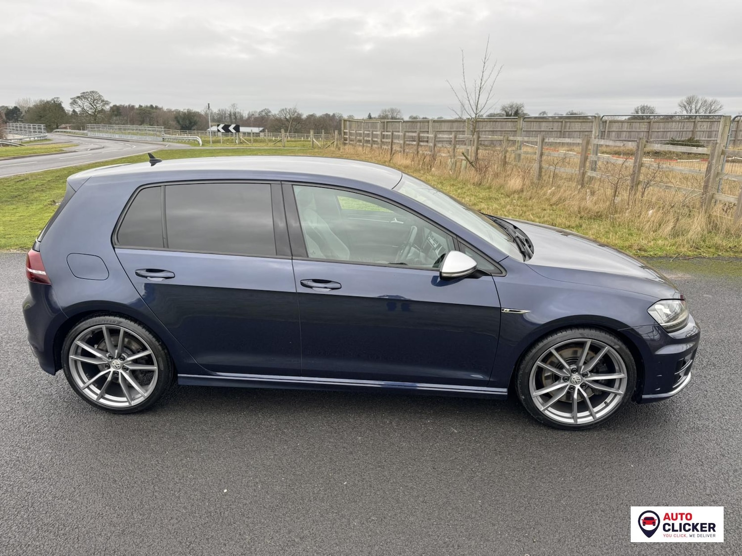 Used Volkswagen Golf 2017 for sale - 77151667: Photo 24