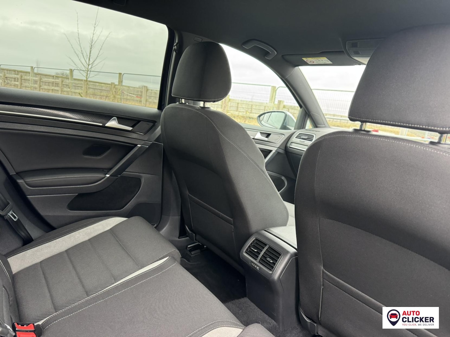 Used Volkswagen Golf 2017 for sale - 77151667: Photo 33