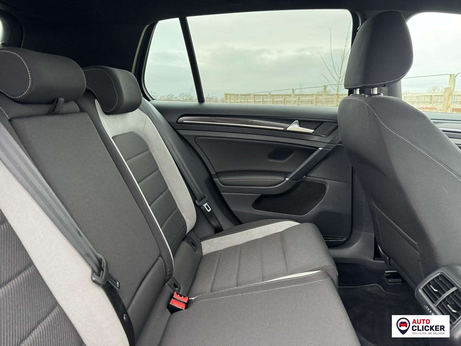 Used Volkswagen Golf 2017 for sale - 77151667: Photo 34