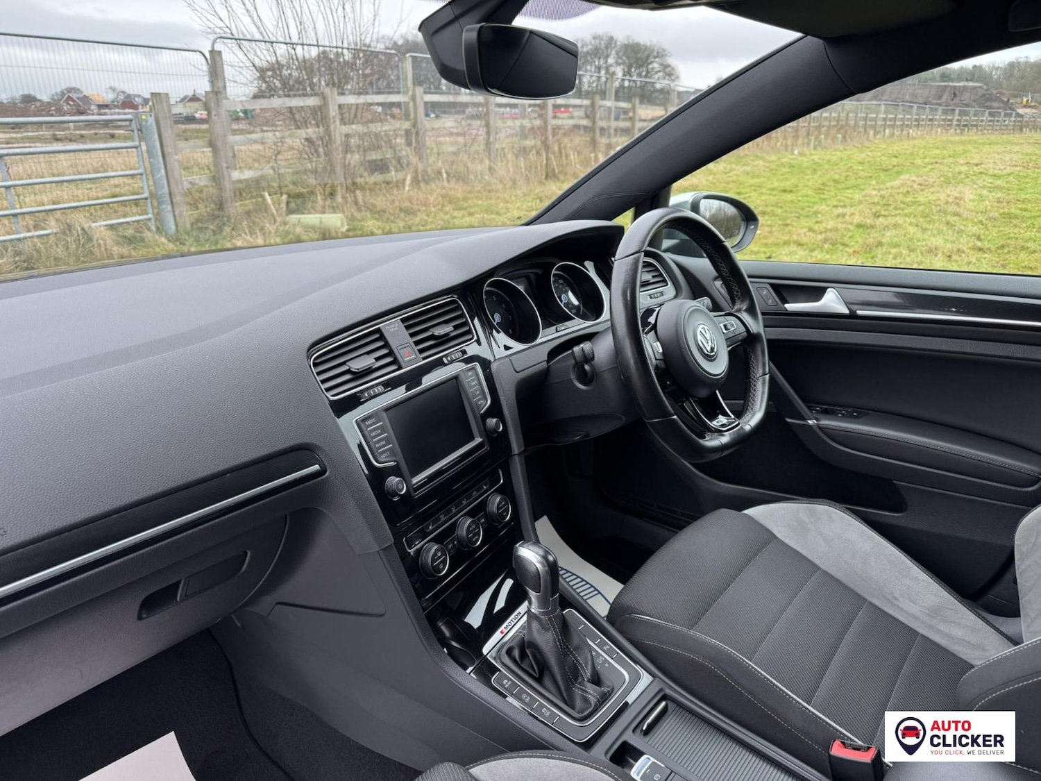 Used Volkswagen Golf 2017 for sale - 77151667: Photo 40