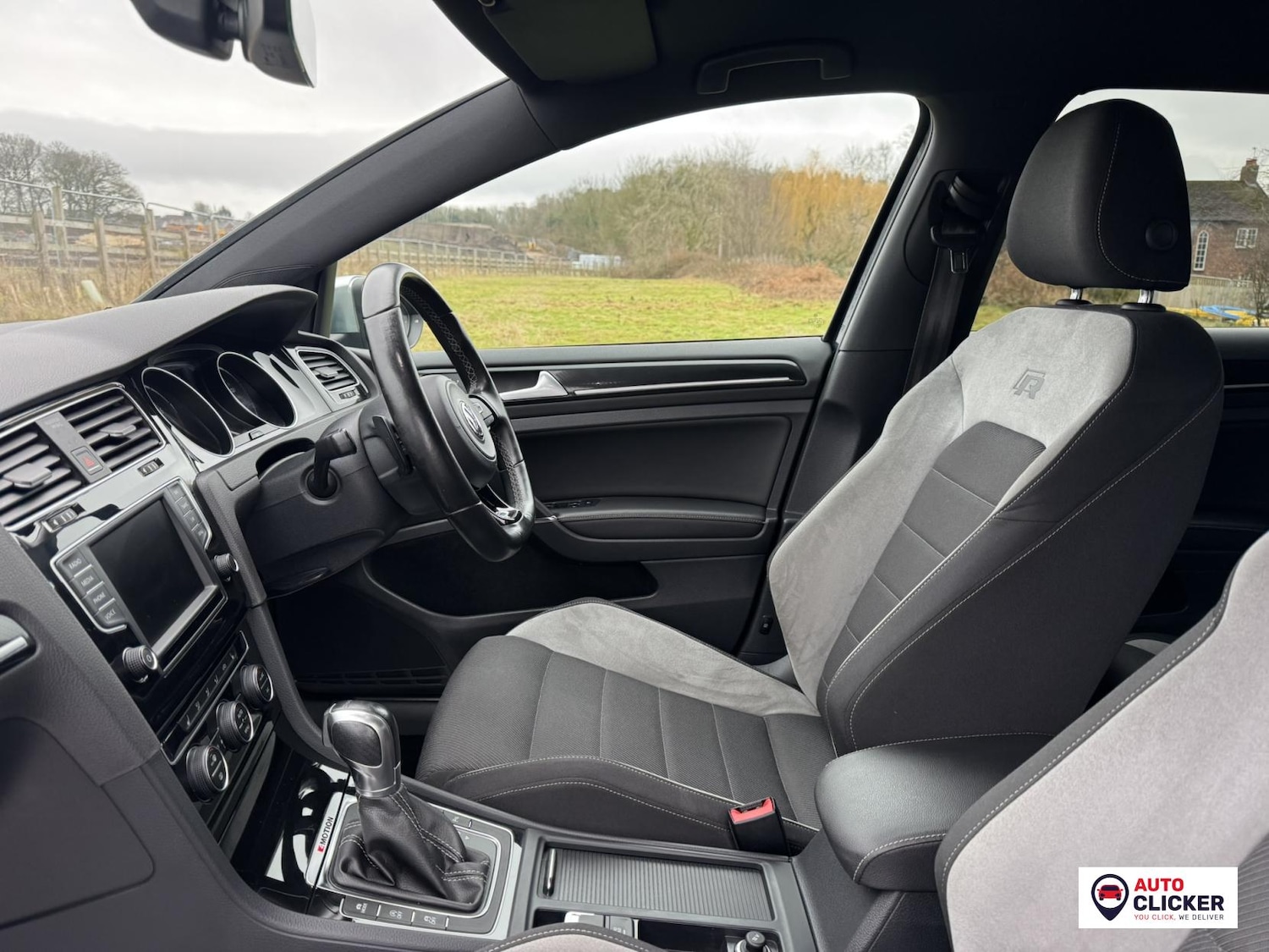 Used Volkswagen Golf 2017 for sale - 77151667: Photo 41