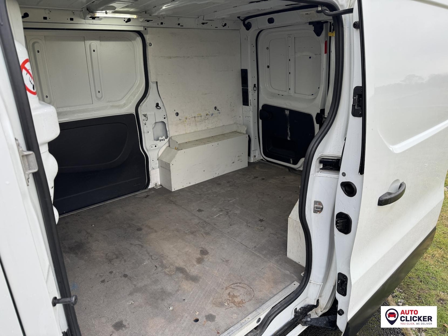 Used Vauxhall Vivaro 2015 for sale - 77708372: Photo 12