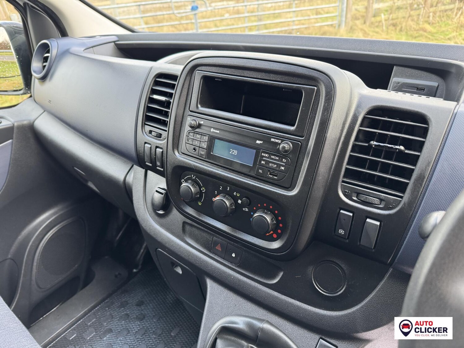 Used Vauxhall Vivaro 2015 for sale - 77708372: Photo 25