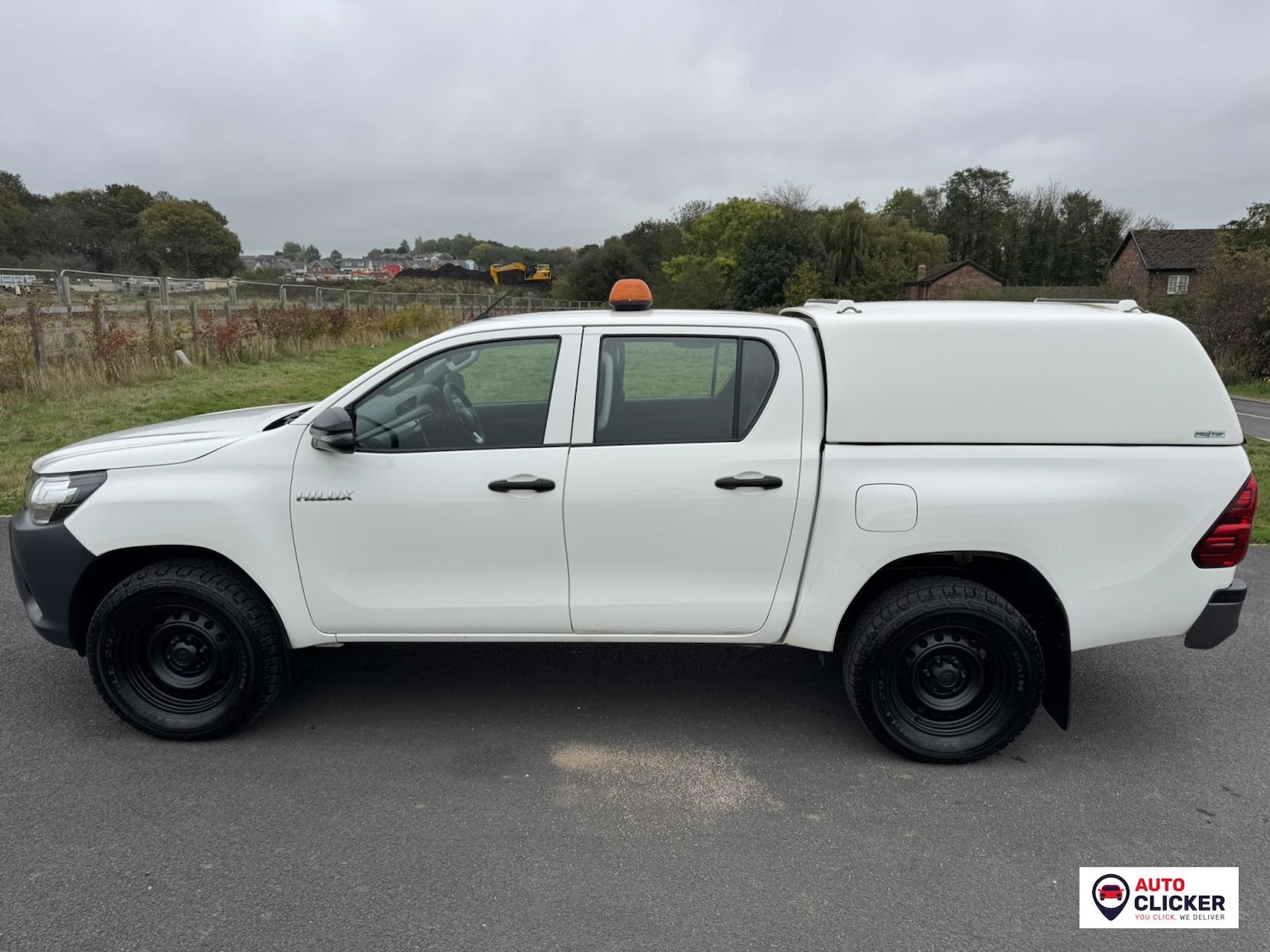 Used Toyota Hilux 2020 for sale - 76266321: Photo 28