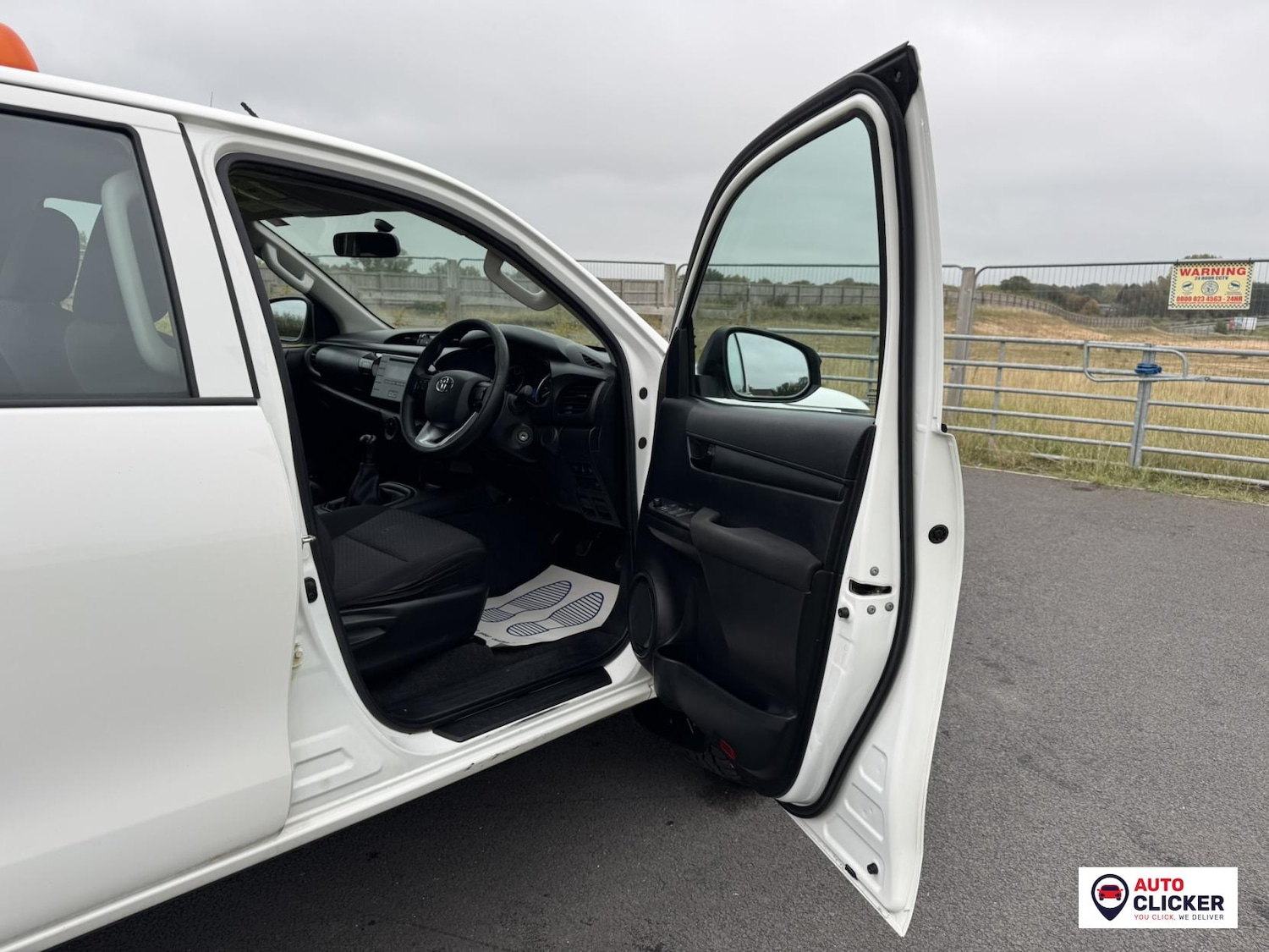 Used Toyota Hilux 2020 for sale - 76266321: Photo 32