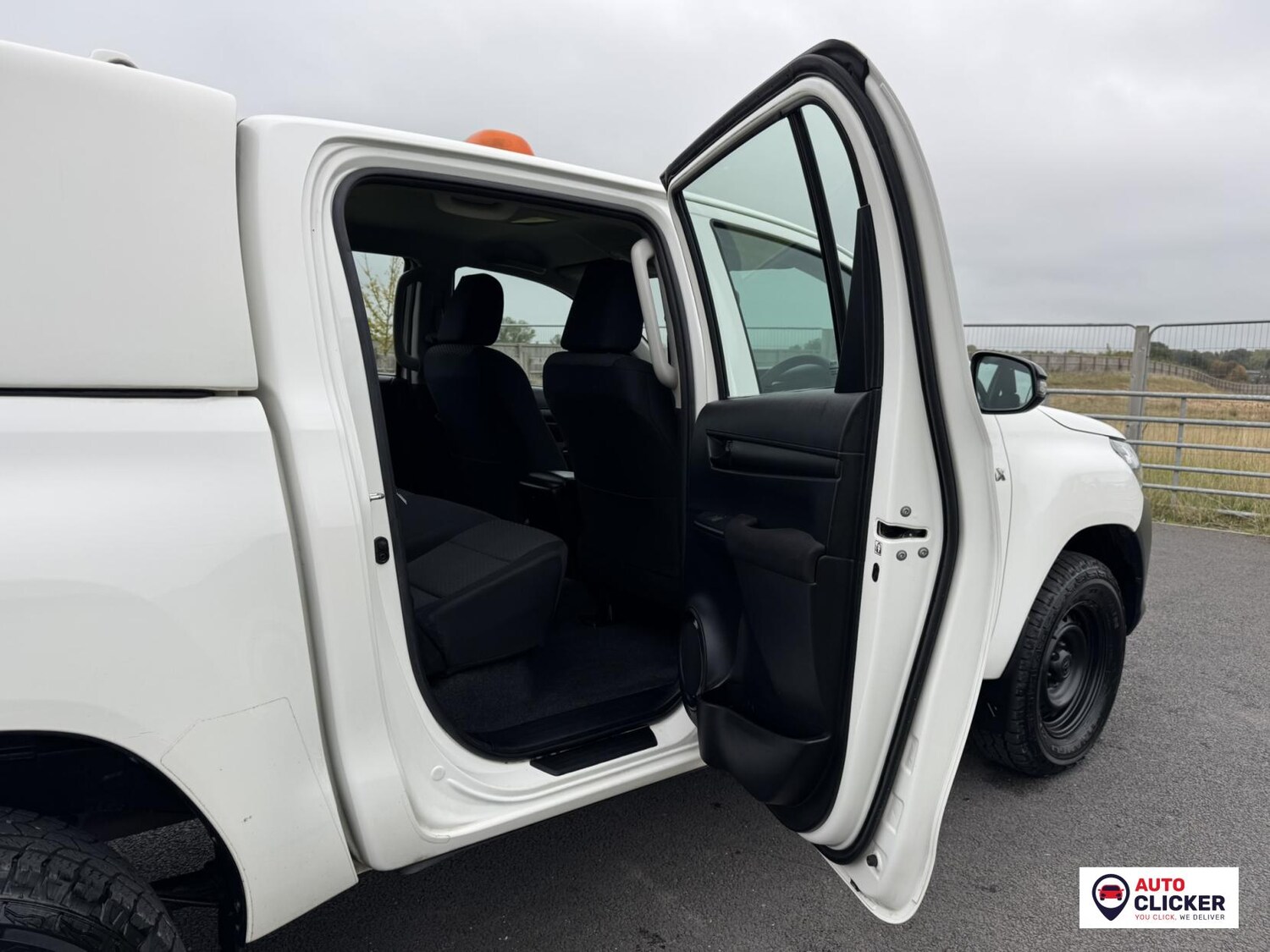 Used Toyota Hilux 2020 for sale - 76266321: Photo 35