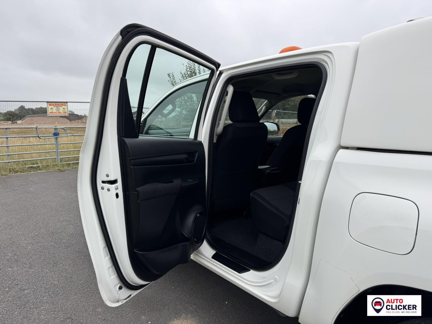 Used Toyota Hilux 2020 for sale - 76266321: Photo 42