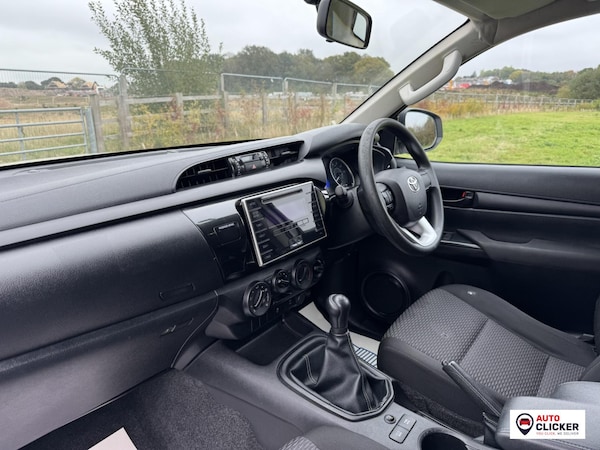 Used Toyota Hilux 2020 for sale - 76266321: Photo 46