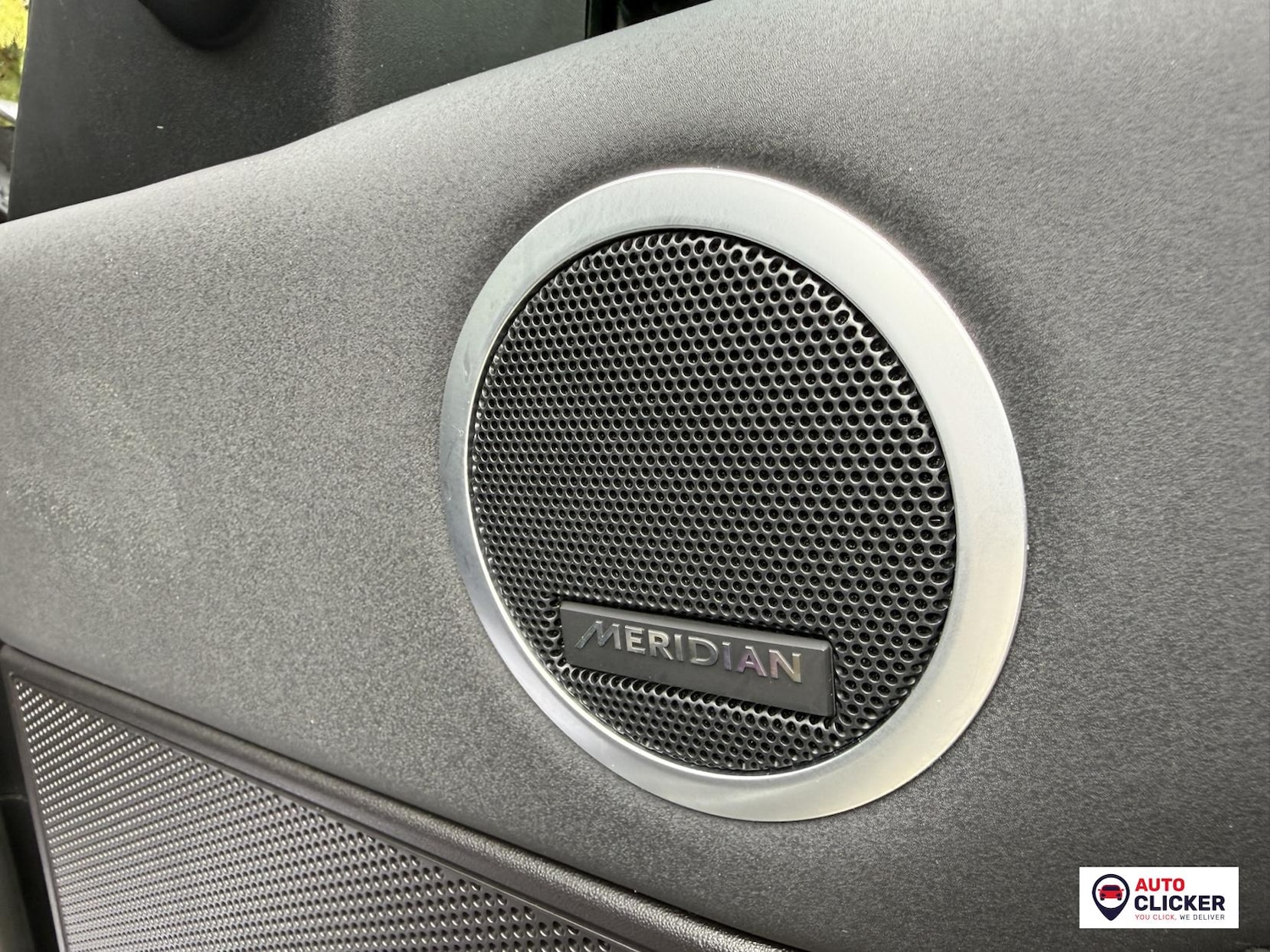 Used Land Rover Discovery 2017 for sale - 77653327: Photo 24