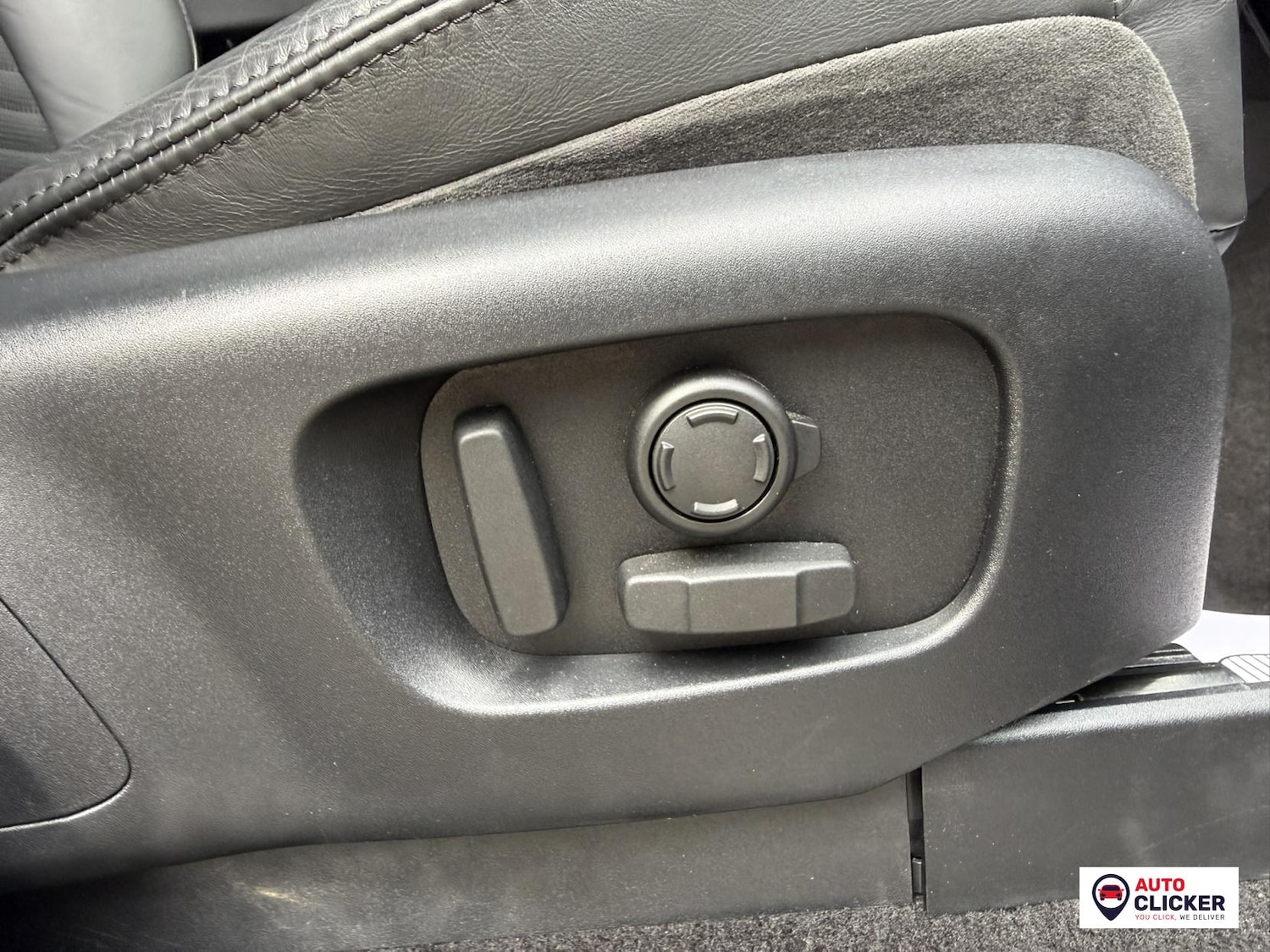 Used Land Rover Discovery 2017 for sale - 77653327: Photo 28