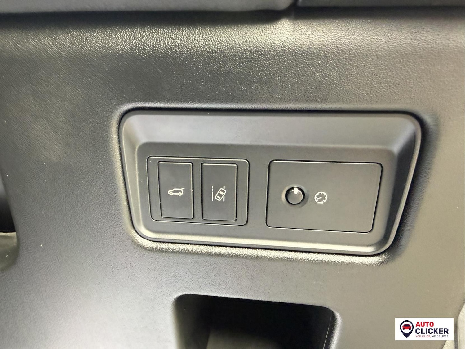 Used Land Rover Discovery 2017 for sale - 77653327: Photo 29