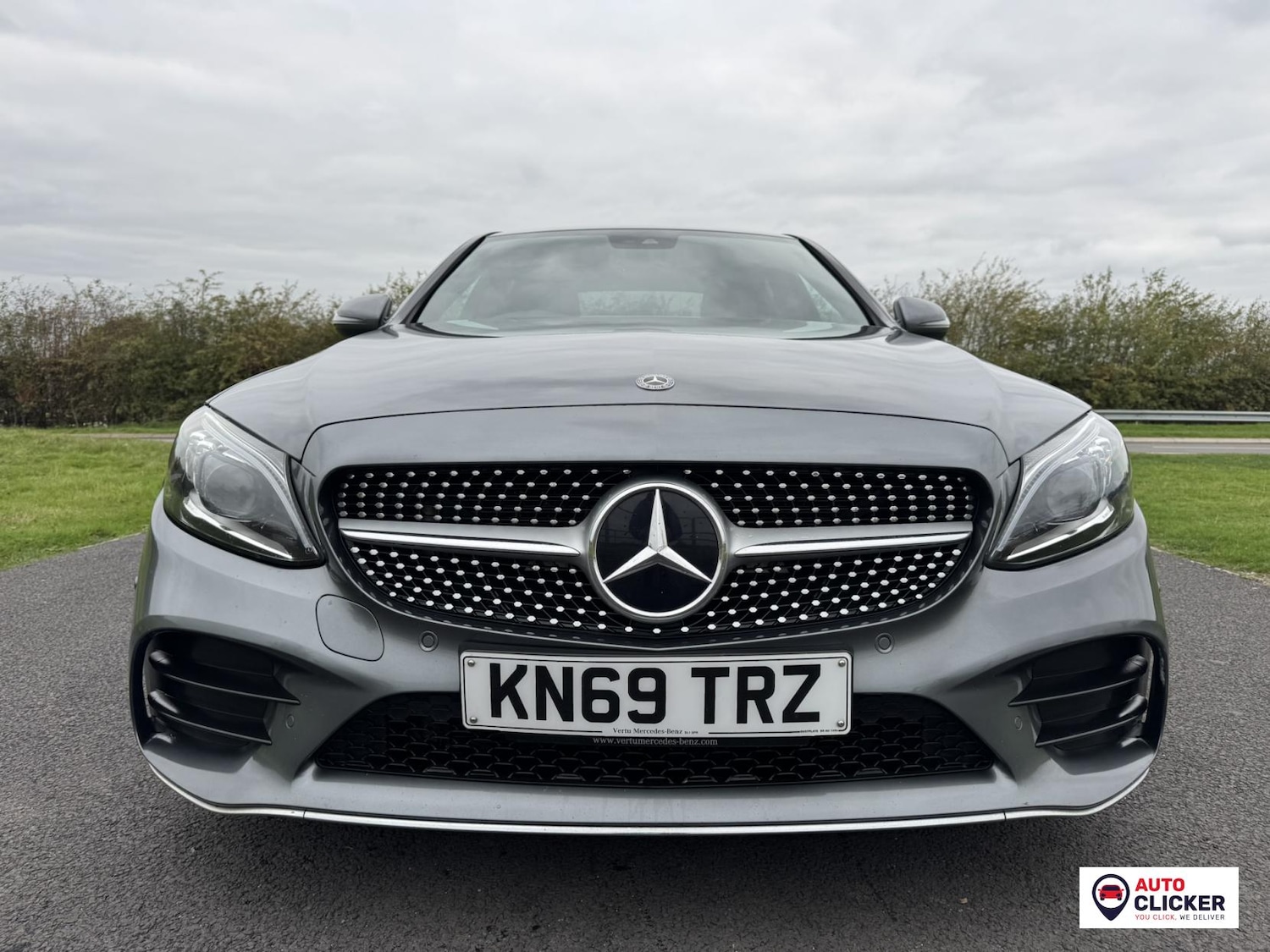 Used Mercedes-Benz C Class 2019 for sale - 76304434: Photo 2