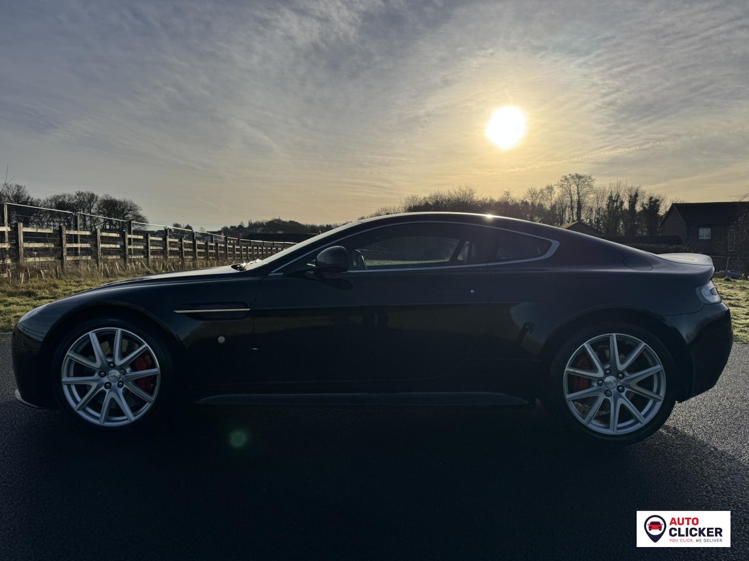 Used Aston Martin Vantage 2012 for sale - 76933414: Photo 10