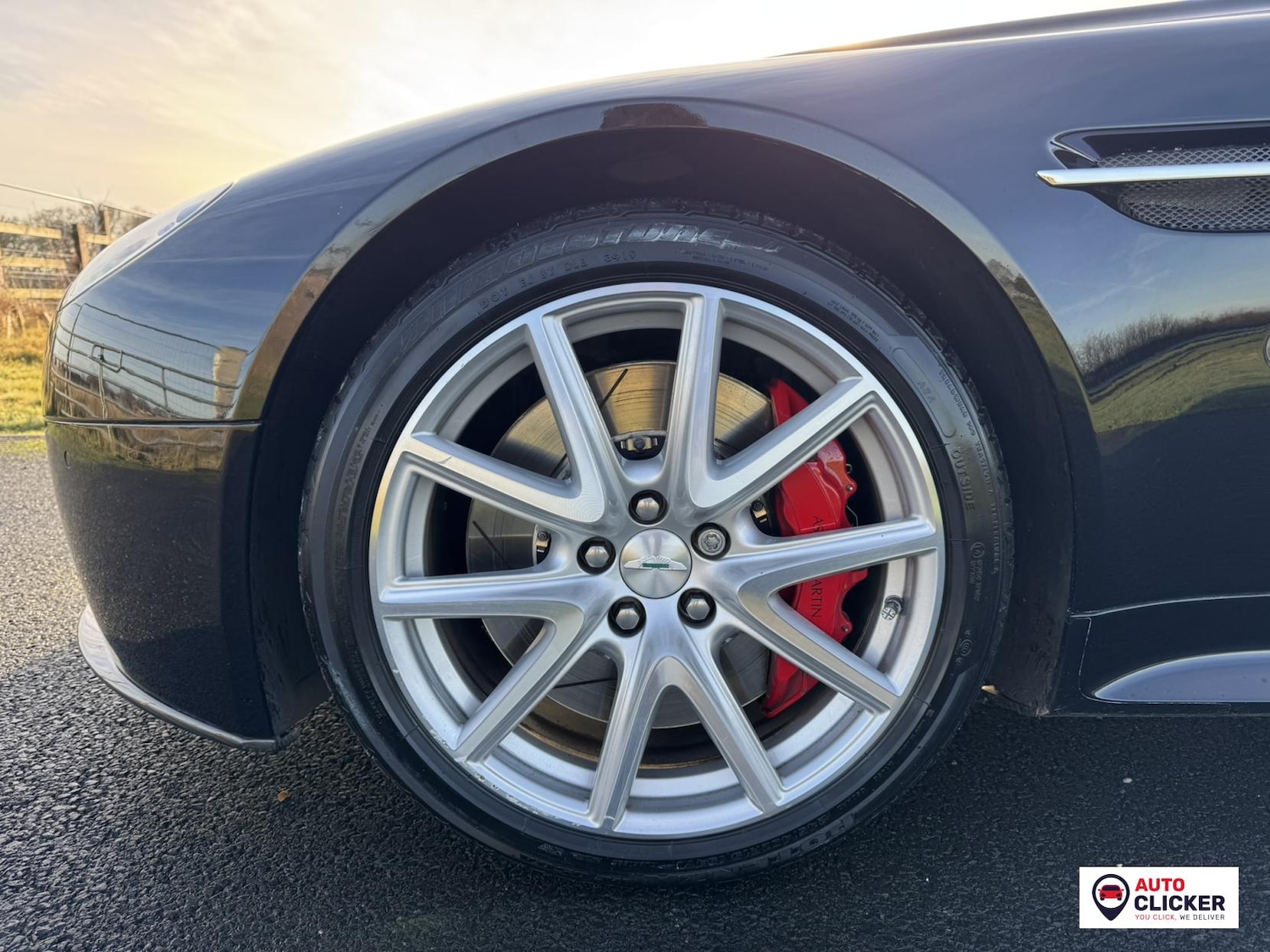 Used Aston Martin Vantage 2012 for sale - 76933414: Photo 11