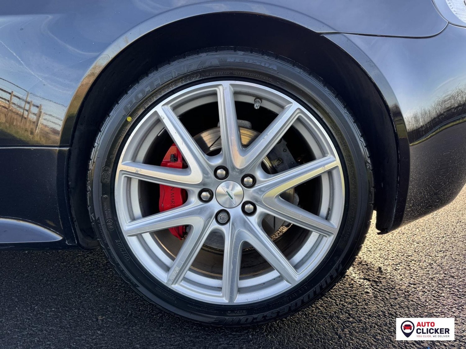 Used Aston Martin Vantage 2012 for sale - 76933414: Photo 12