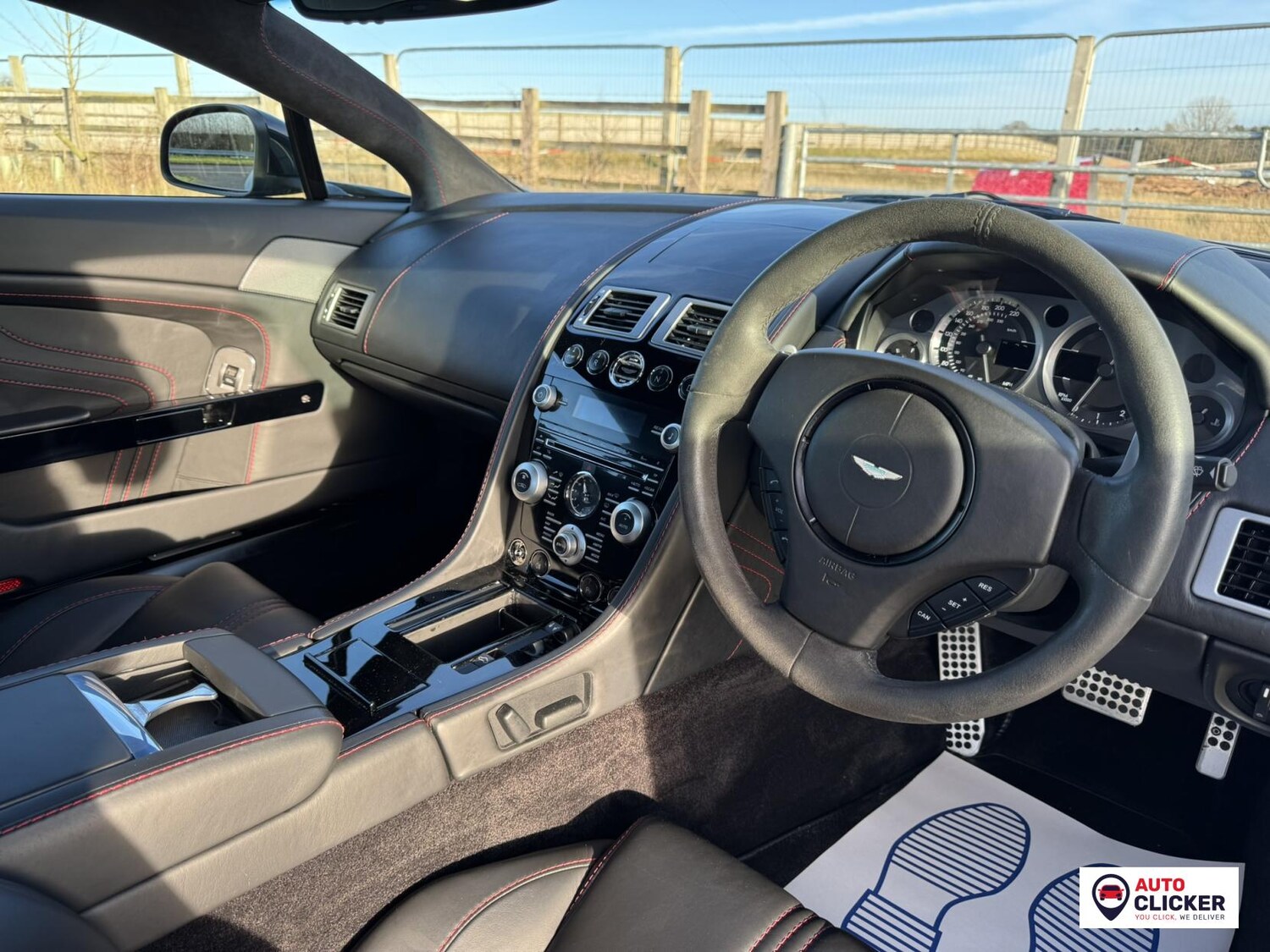 Used Aston Martin Vantage 2012 for sale - 76933414: Photo 14