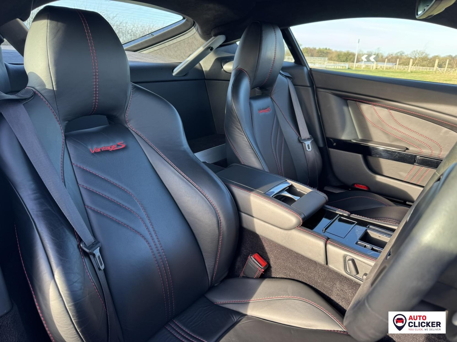 Used Aston Martin Vantage 2012 for sale - 76933414: Photo 15