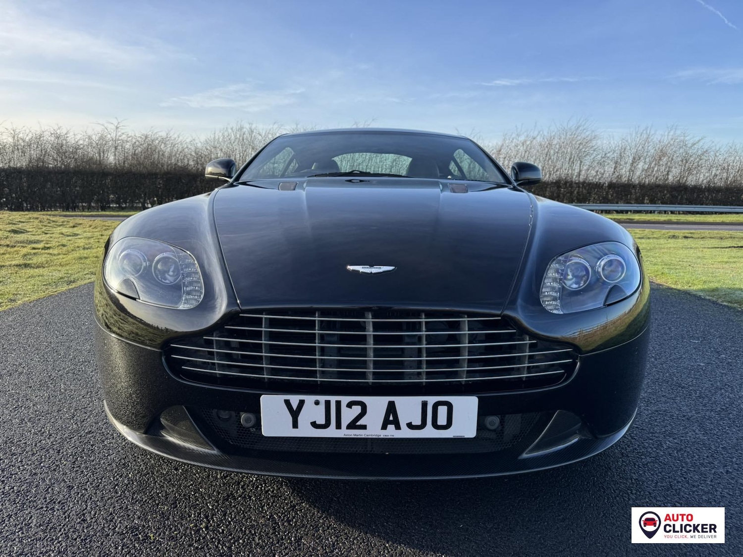 Used Aston Martin Vantage 2012 for sale - 76933414: Photo 2