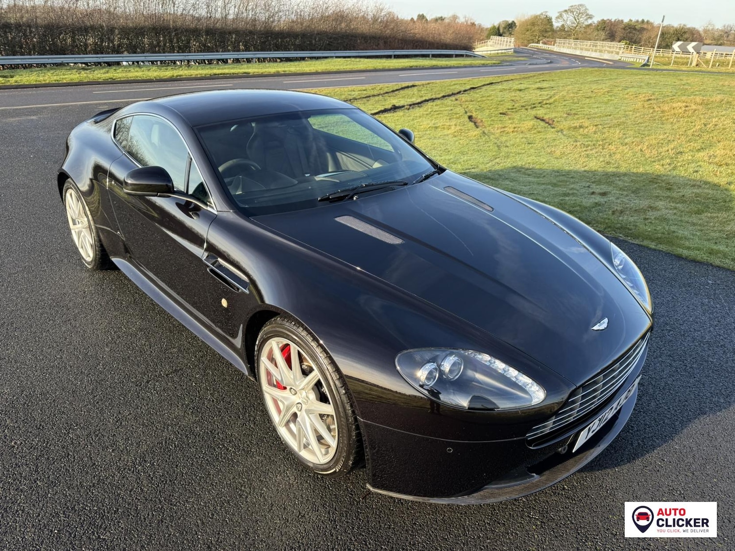 Used Aston Martin Vantage 2012 for sale - 76933414: Photo 22