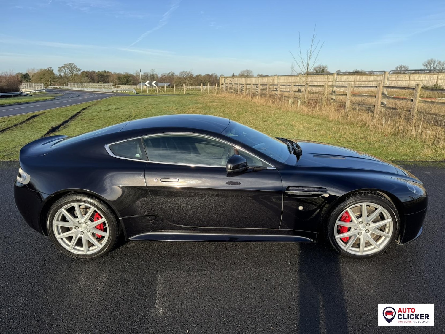 Used Aston Martin Vantage 2012 for sale - 76933414: Photo 23