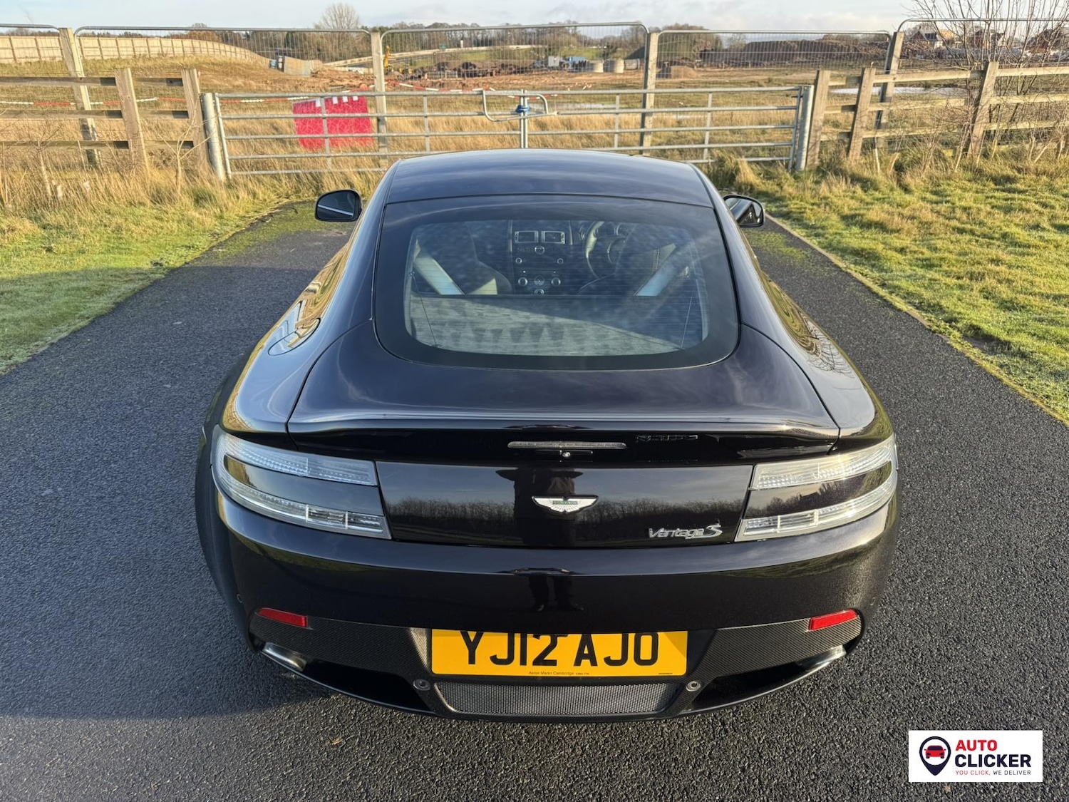 Used Aston Martin Vantage 2012 for sale - 76933414: Photo 25